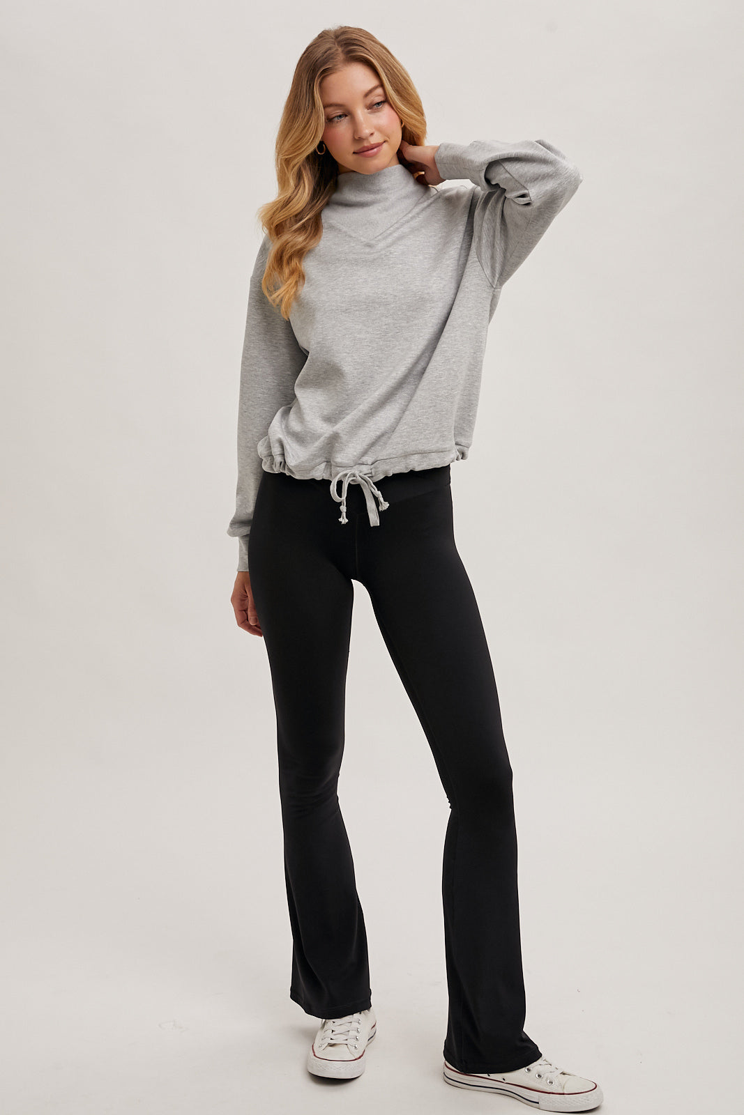 Drawstring Knit Pullover š©¶