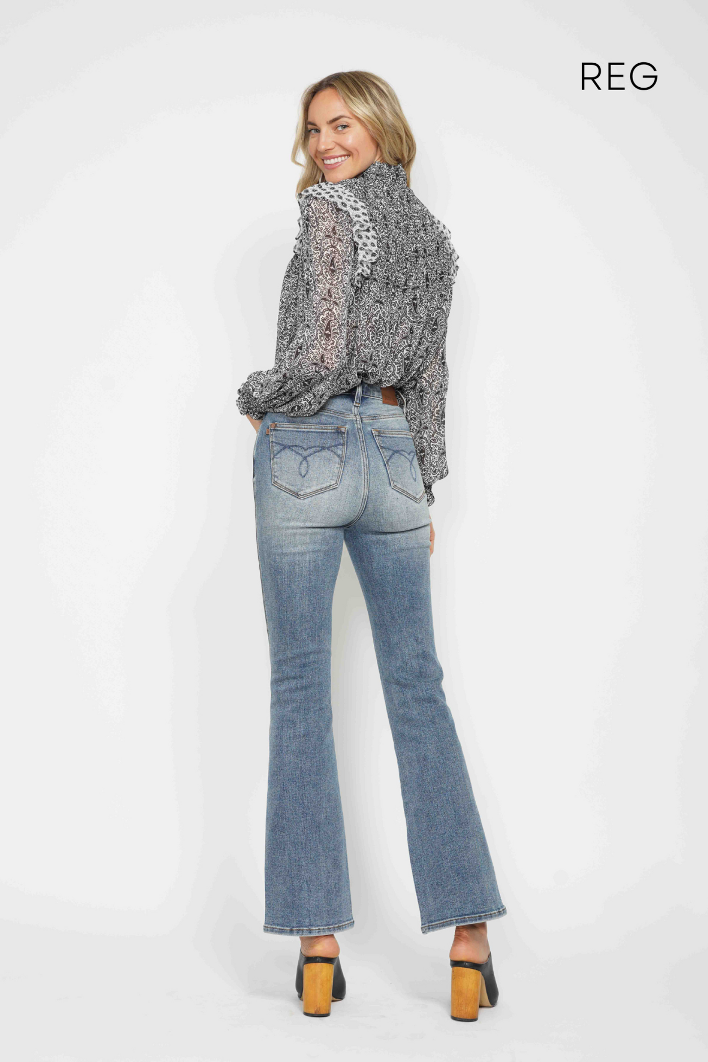 Tummy Control Regular Inseam Embroidered Bootcut Judy Blue *runs small, size up