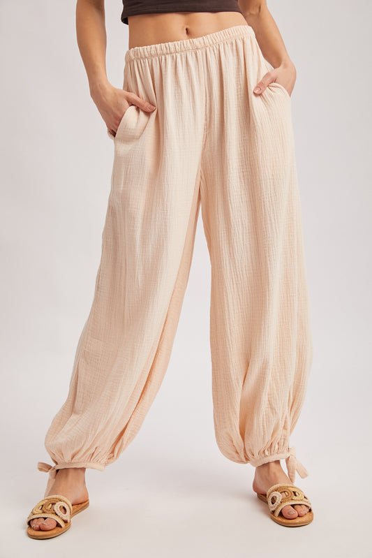 Crinkled Gauze Jogger Pants (Ecru)