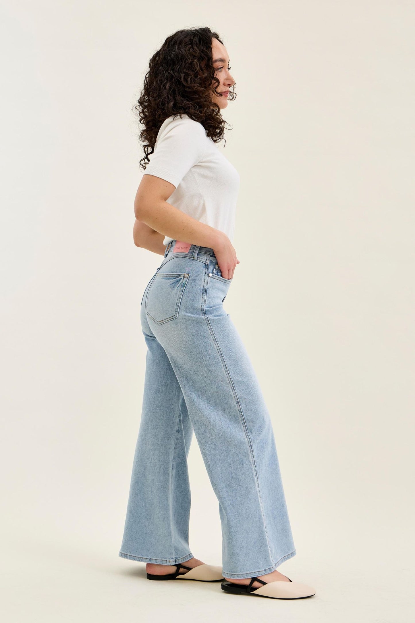 Petite T.C. Retro Wide w/ Curve Coin Pkt Judy Blue