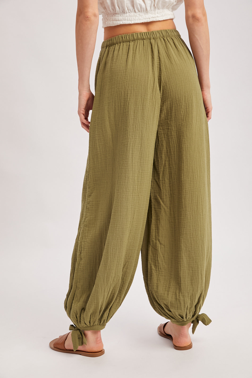 Crinkled Gauze Jogger Pants (Olive)