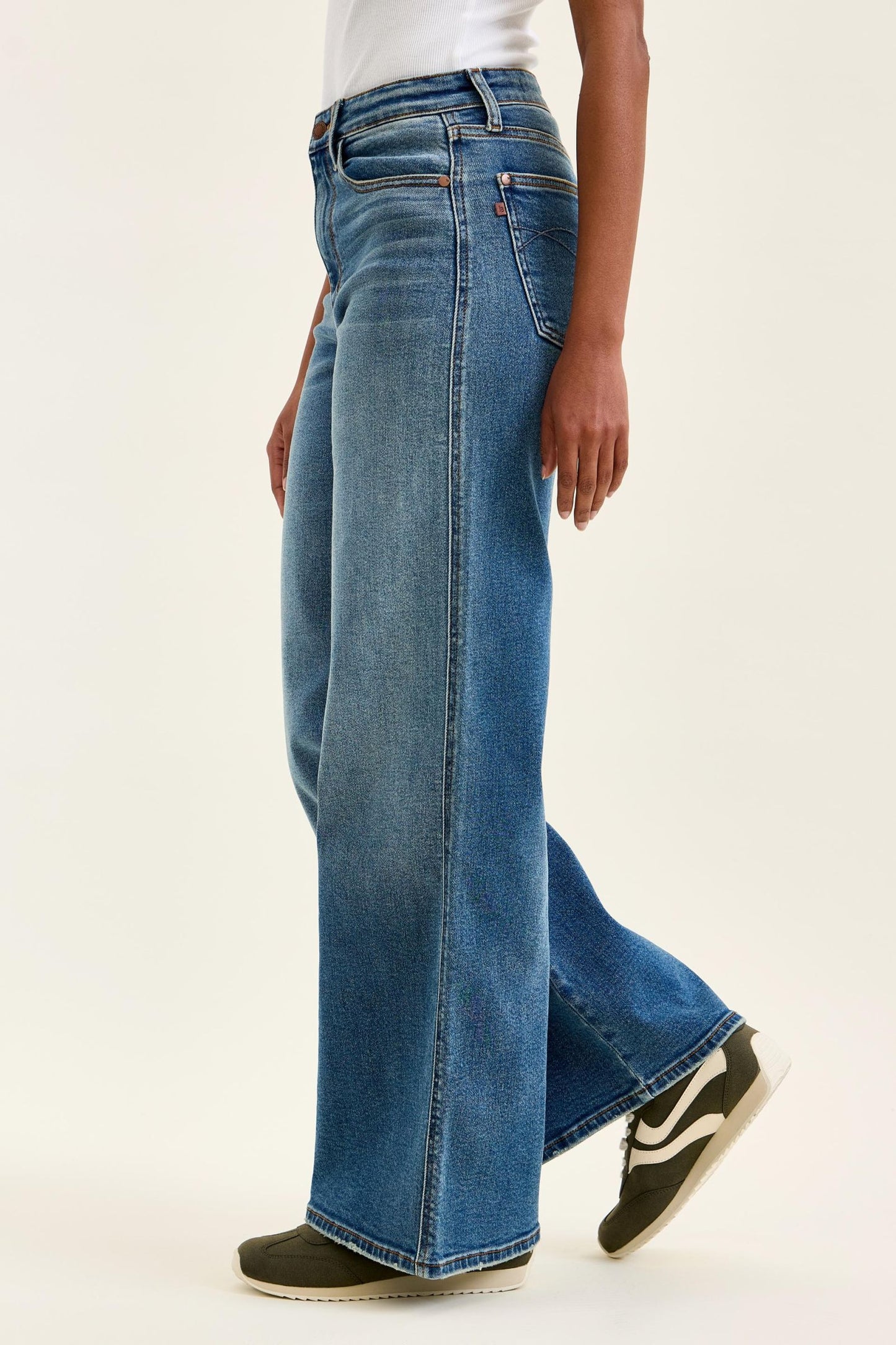 Retro Wide Judy Blue