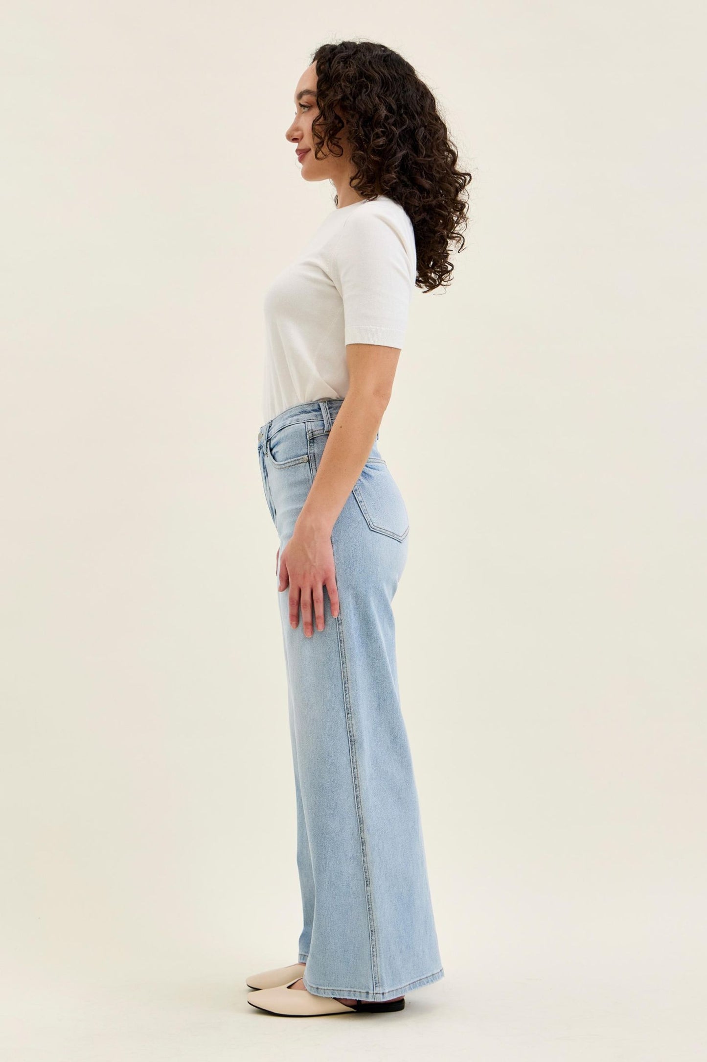 Petite T.C. Retro Wide w/ Curve Coin Pkt Judy Blue
