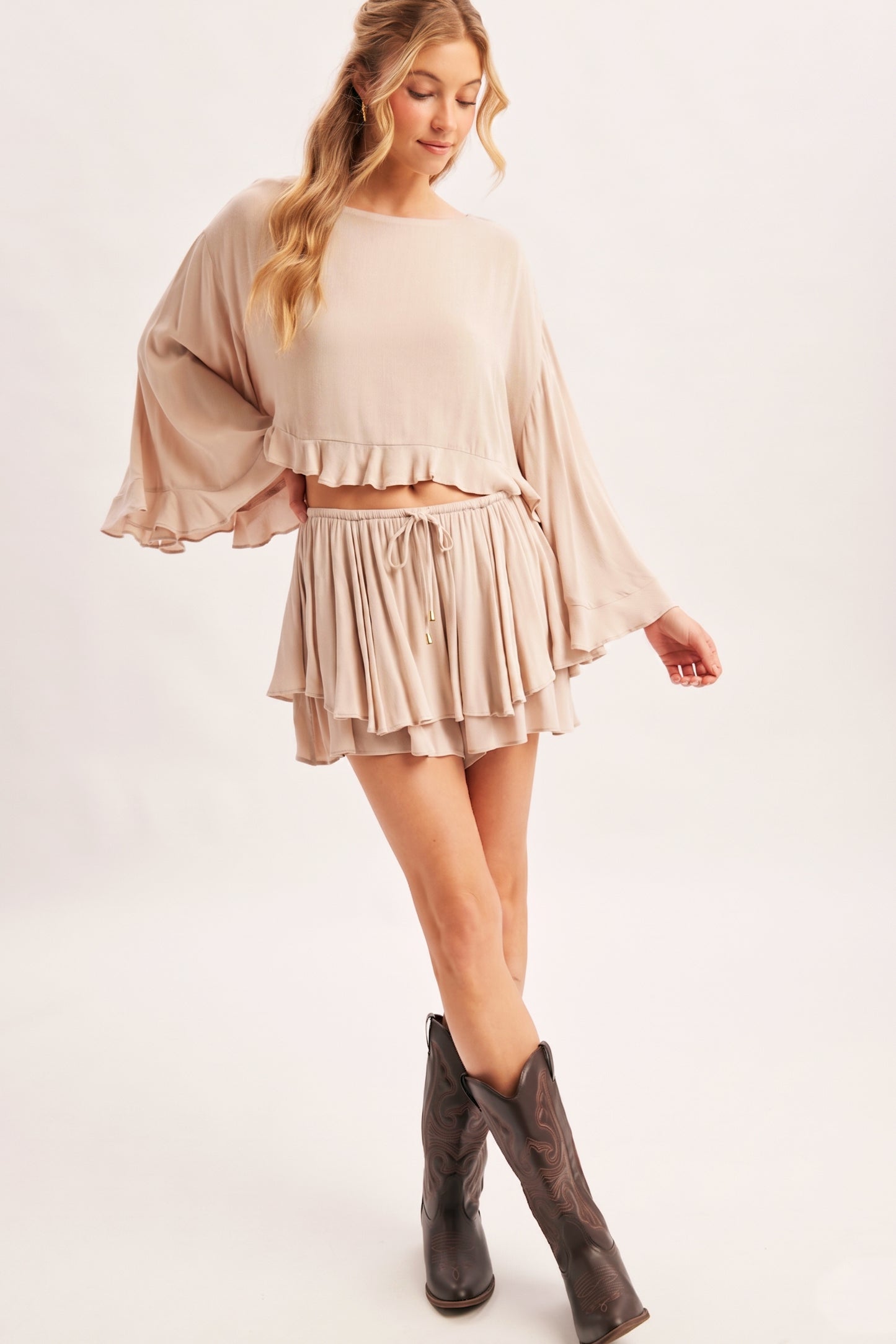 Billowy Bell Sleeve Ruffle Hem Top ✨
