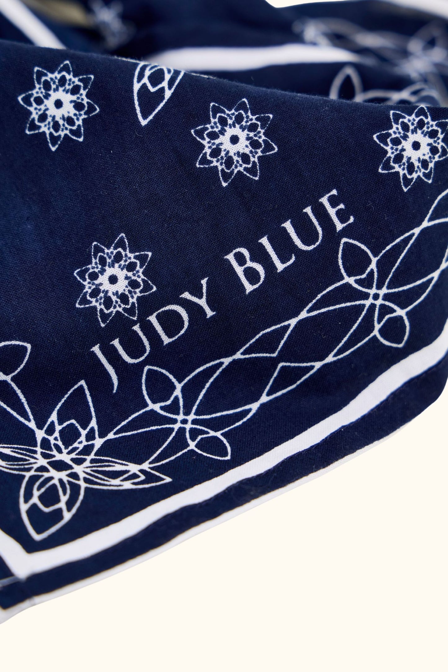Ankle Straight w/ Bandana Loop Judy Blue