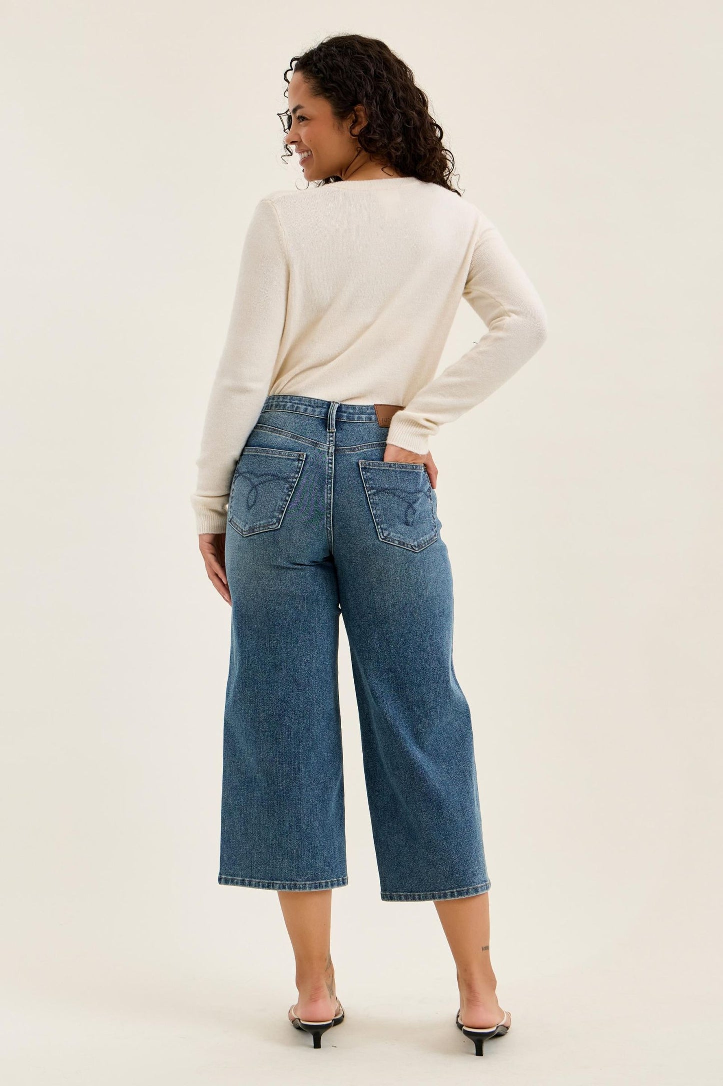 Dottie Wide Crop Judy Blue ✨