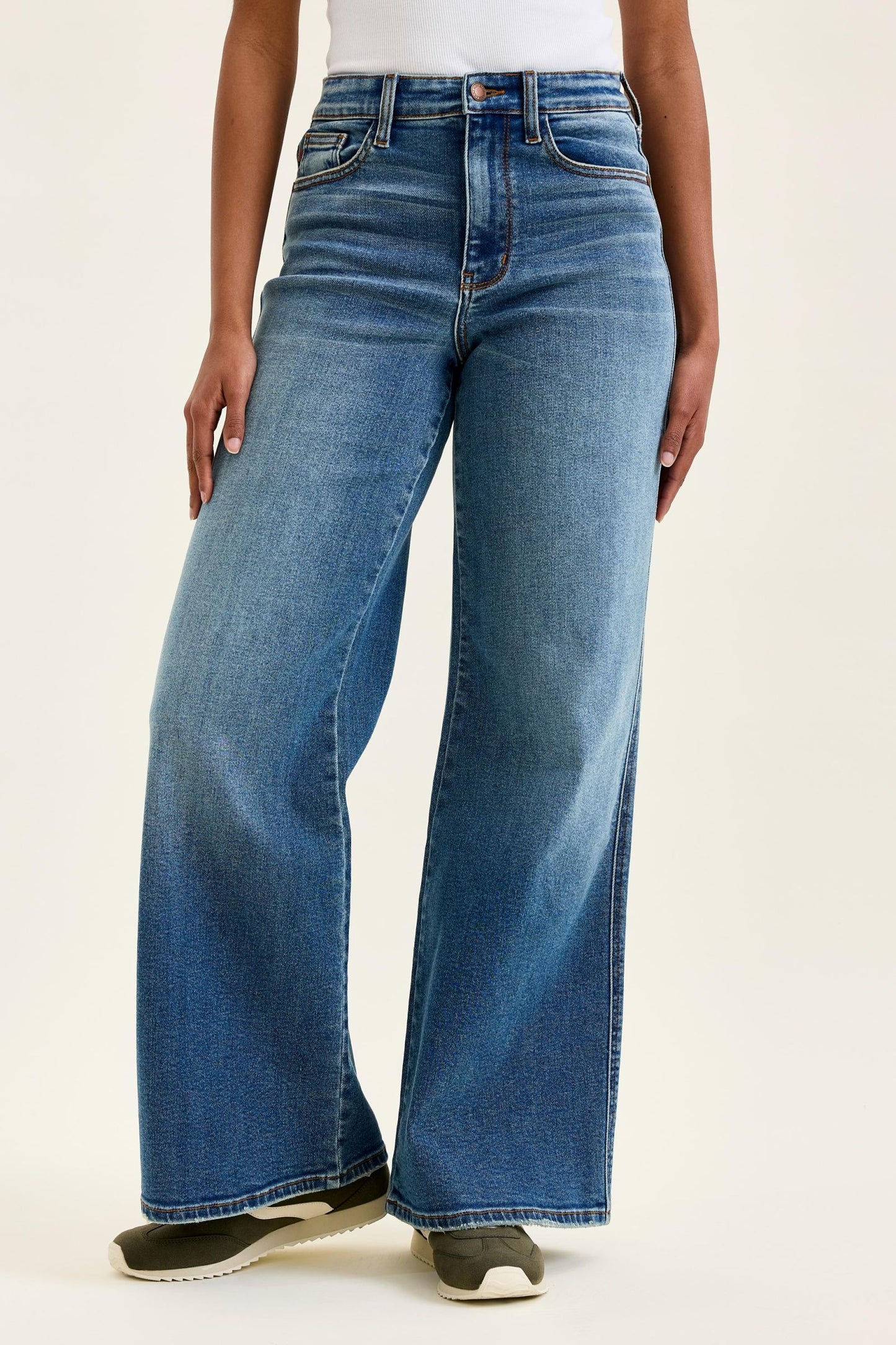 Retro Wide Judy Blue