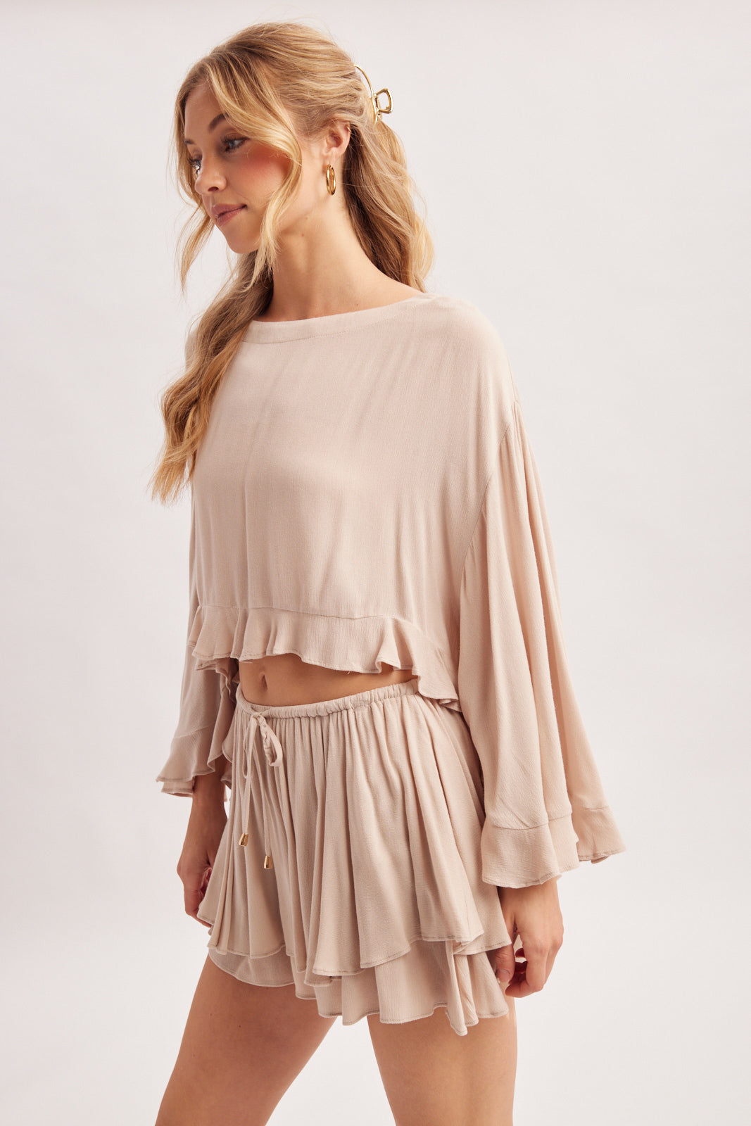 Billowy Bell Sleeve Ruffle Hem Top ✨