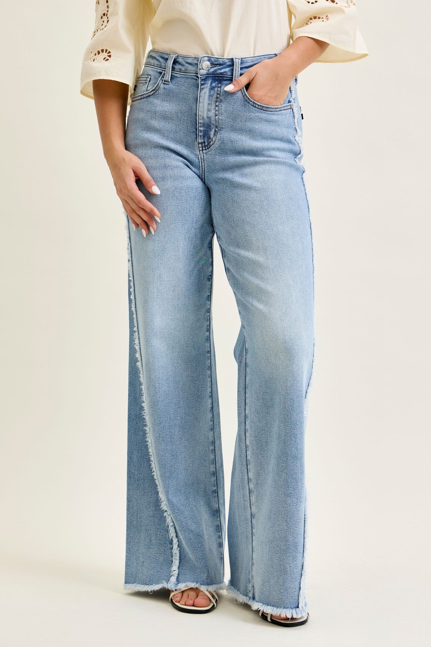 Retro Wide w/ Raw Twisted Outseam Judy Blue