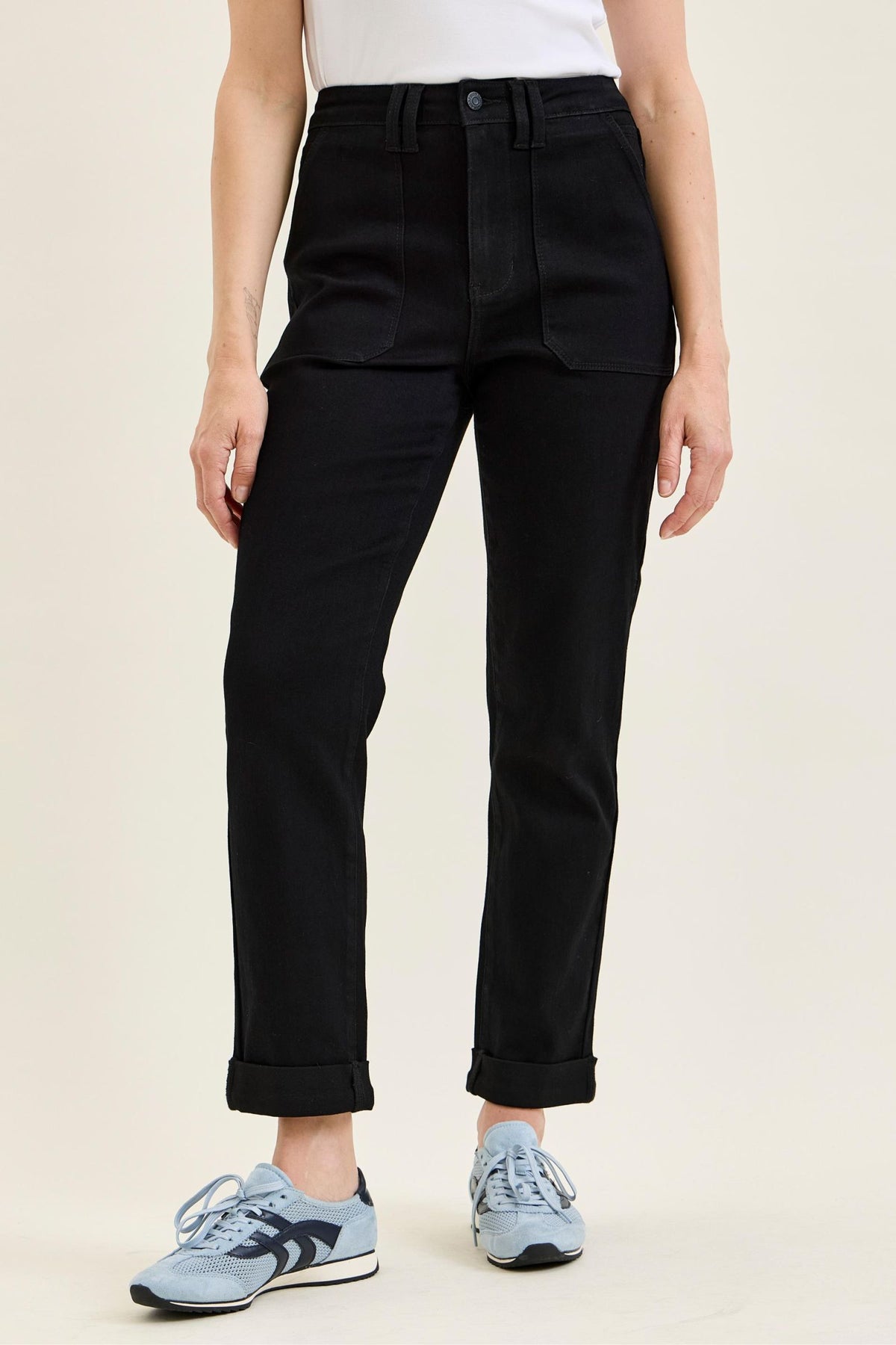 Aurora Weekend Jet Black Judy Blue 🖤