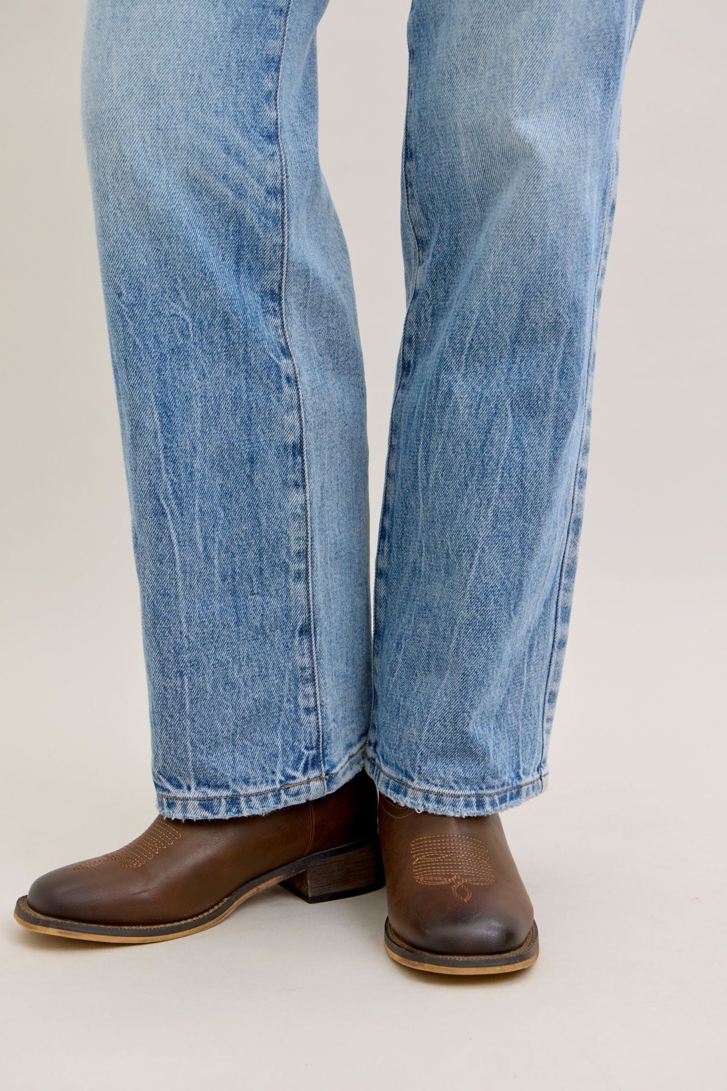 Rigid Magic Straight Judy Blue