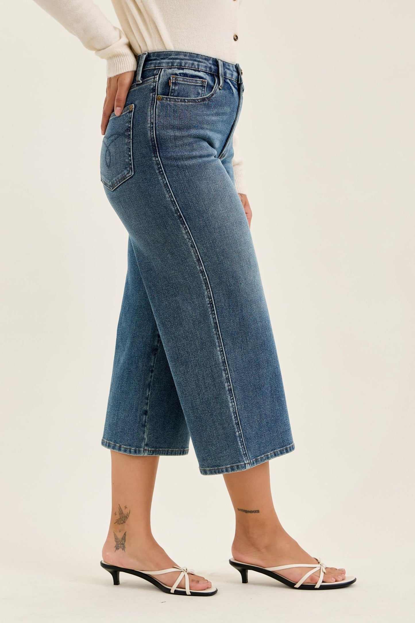 Dottie Wide Crop Judy Blue ✨