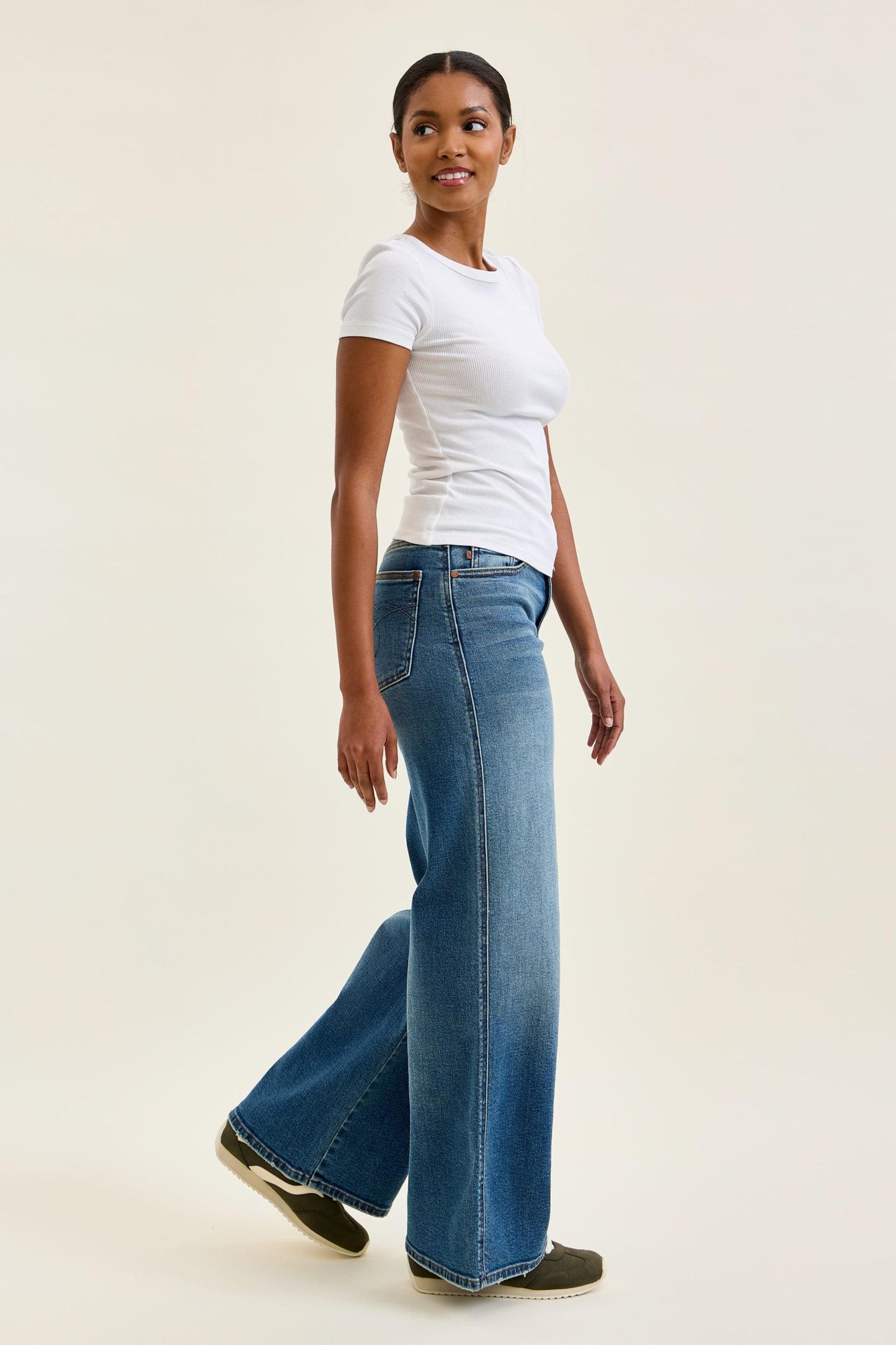 Retro Wide Judy Blue