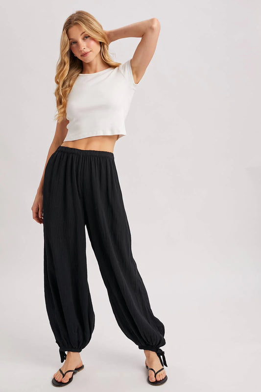 Crinkled Gauze Jogger Pants (Black)