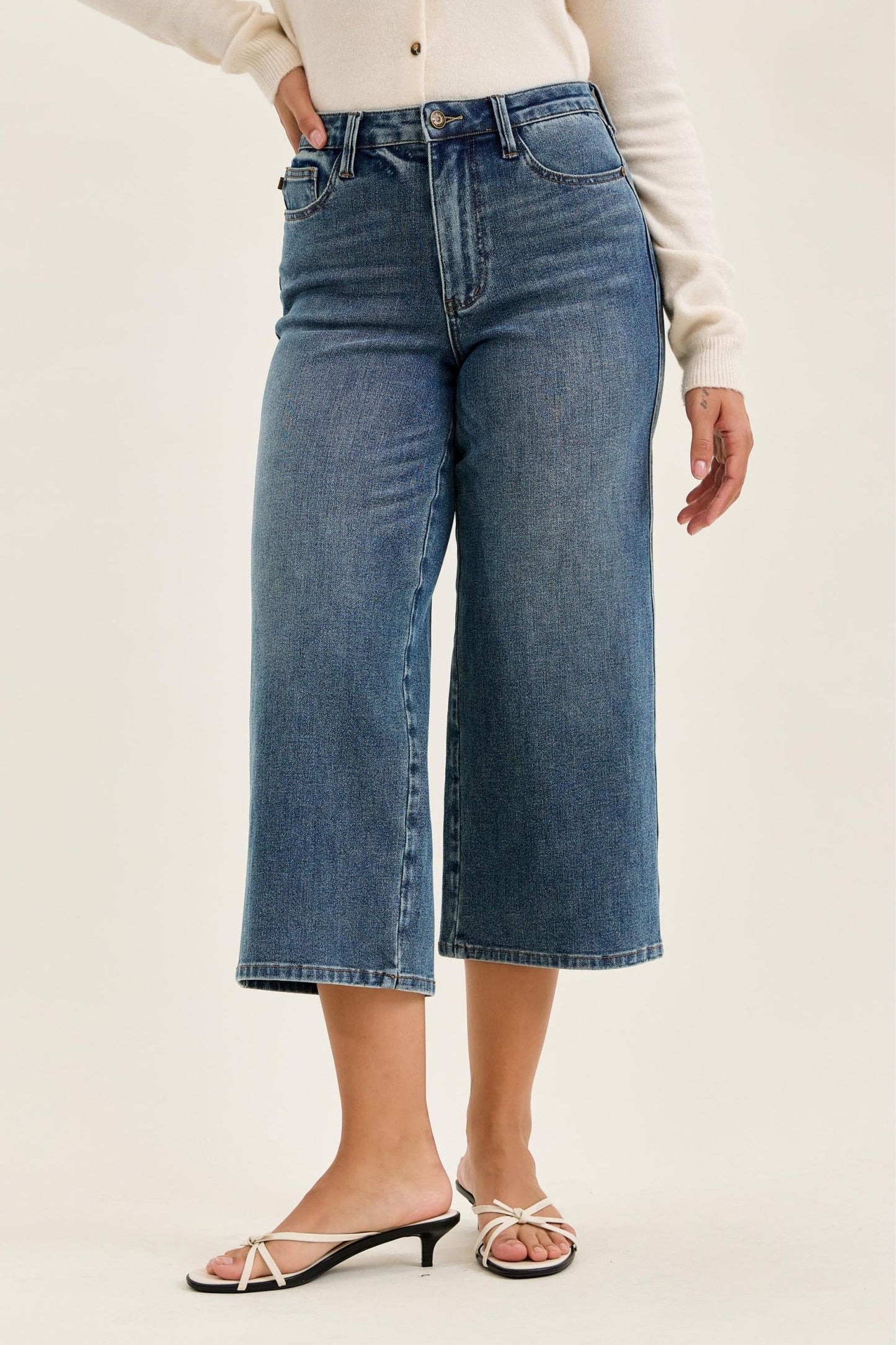 Dottie Wide Crop Judy Blue ✨