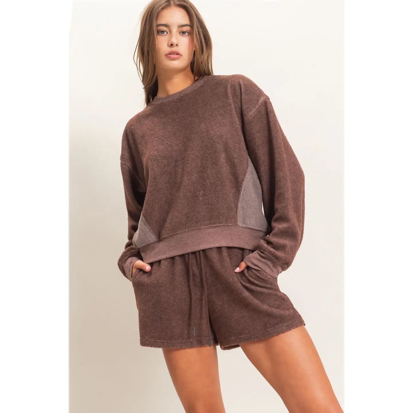Contrast Sweatshirt & Shorts Set (Dark Brown)