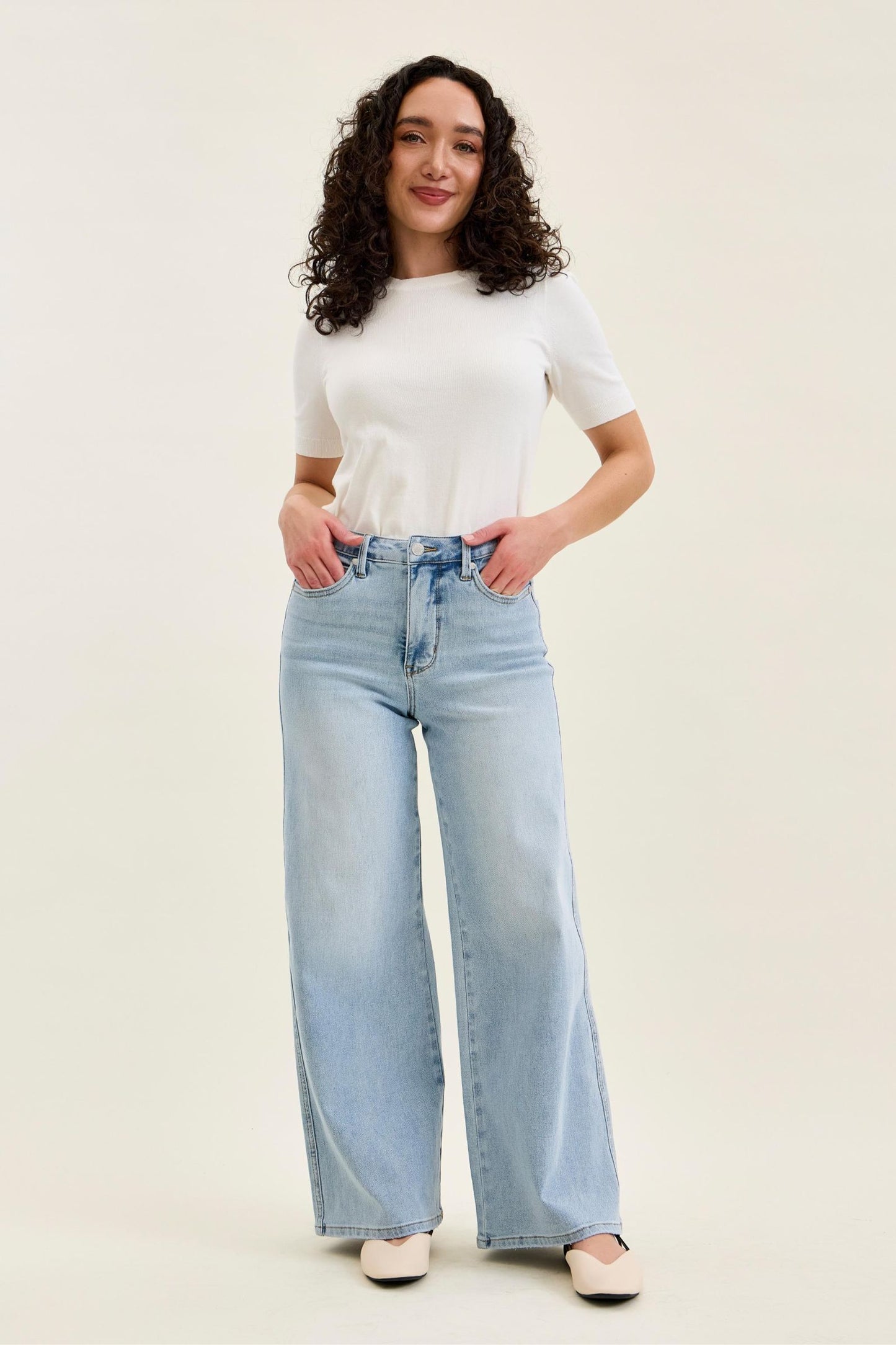 Petite T.C. Retro Wide w/ Curve Coin Pkt Judy Blue