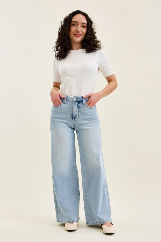 Petite T.C. Retro Wide w/ Curve Coin Pkt Judy Blue