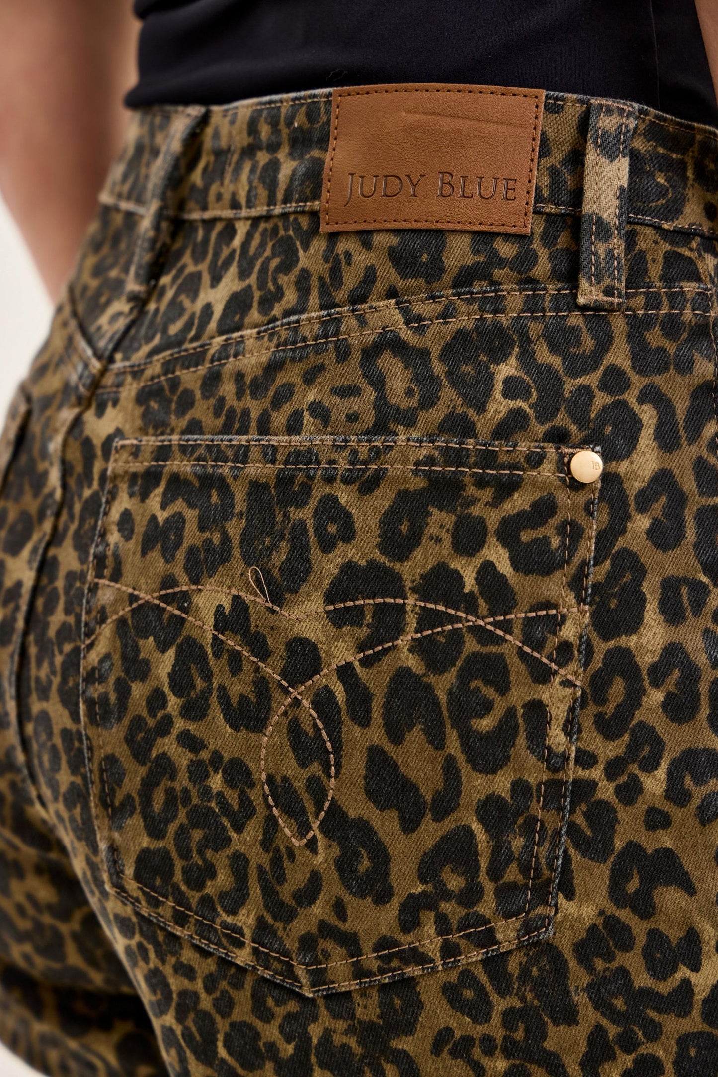 Rigid Magic Cut Off Leopard Print Judy Blue Short
