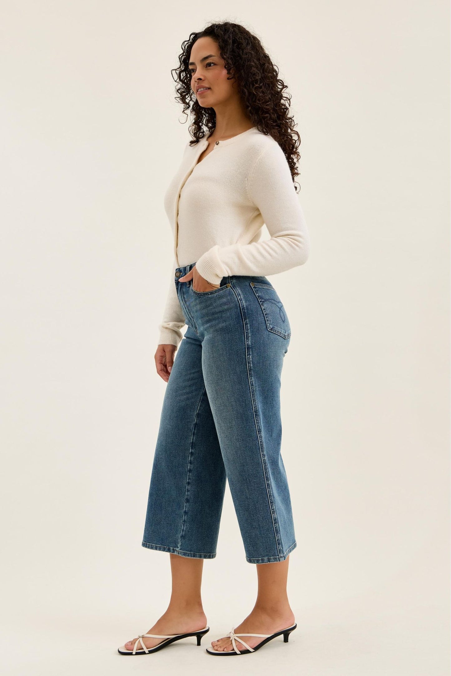 Dottie Wide Crop Judy Blue ✨