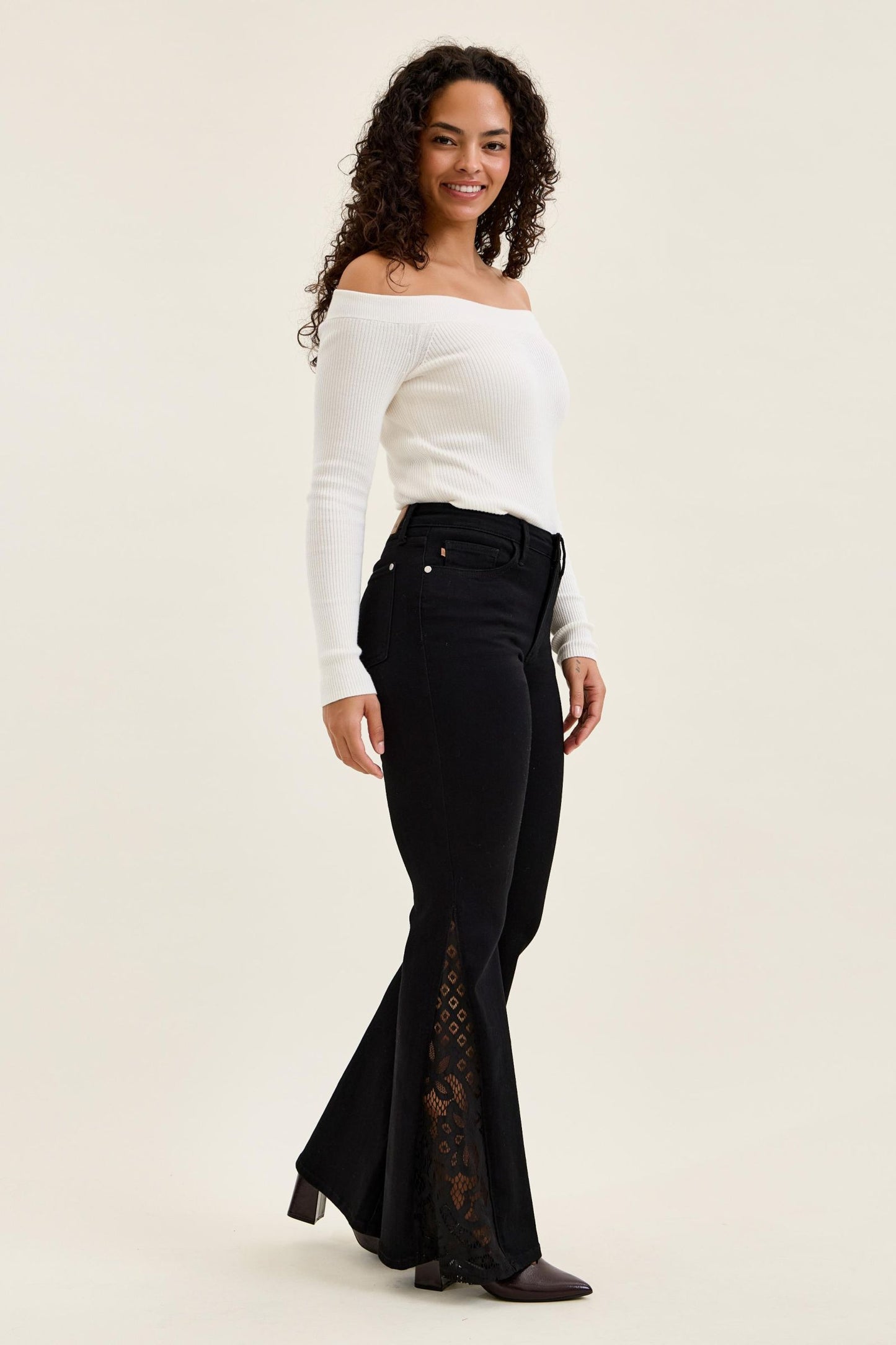 JAQUELINE Lace Hem Detail Shadow Luxe (Regular Inseam)