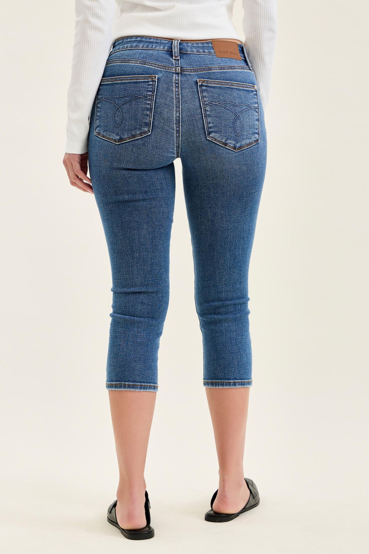 Midrise Capri Judy Blue