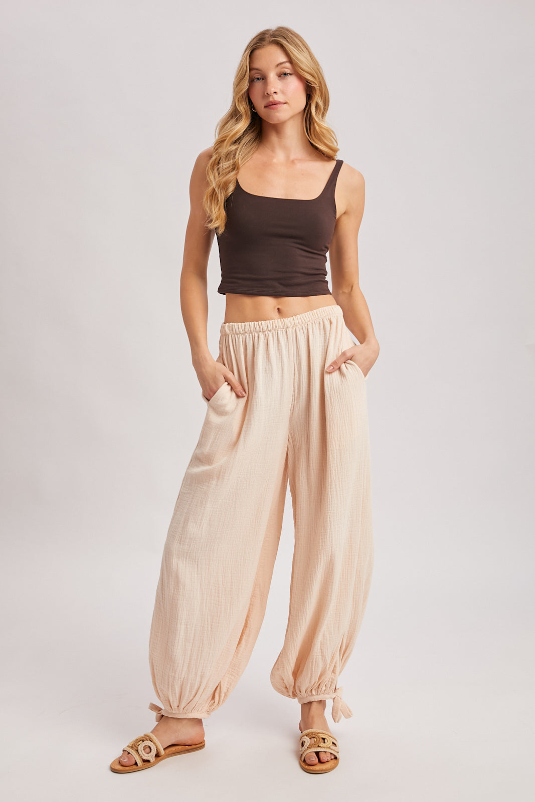 Crinkled Gauze Jogger Pants (Ecru)