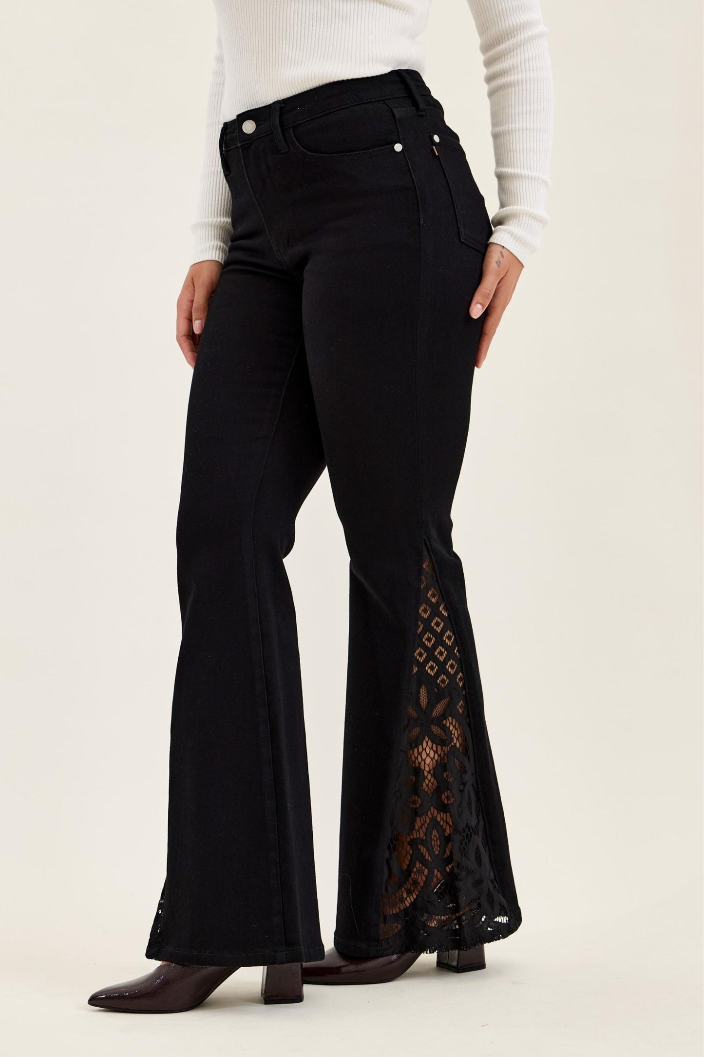 JAQUELINE Lace Hem Detail Shadow Luxe (Regular Inseam)