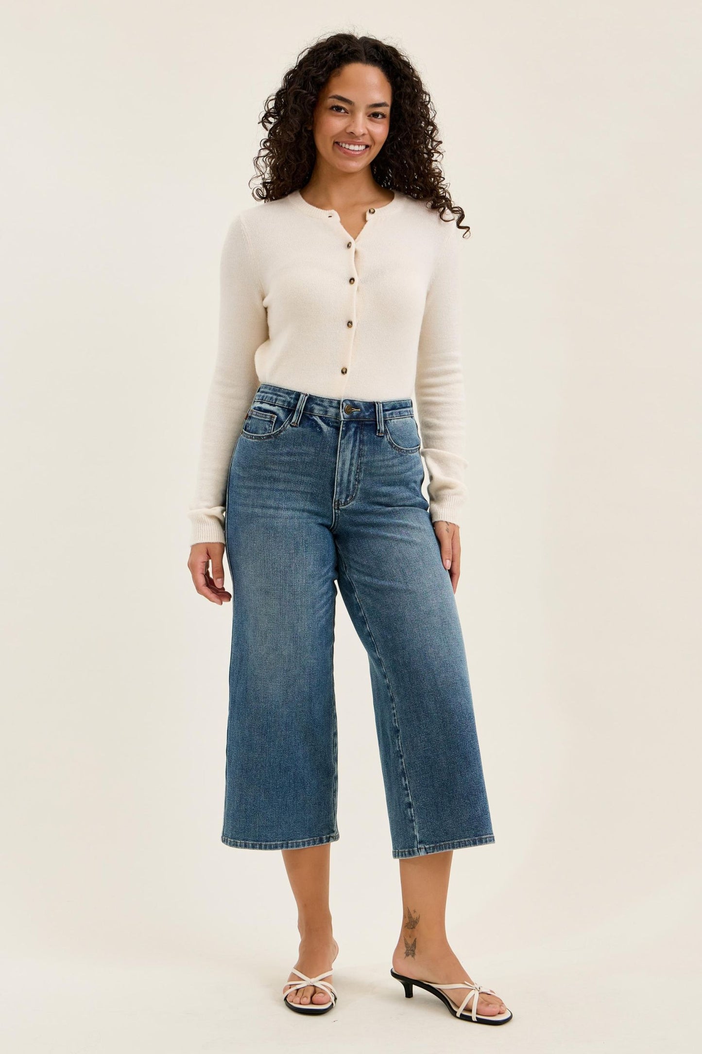 Dottie Wide Crop Judy Blue ✨