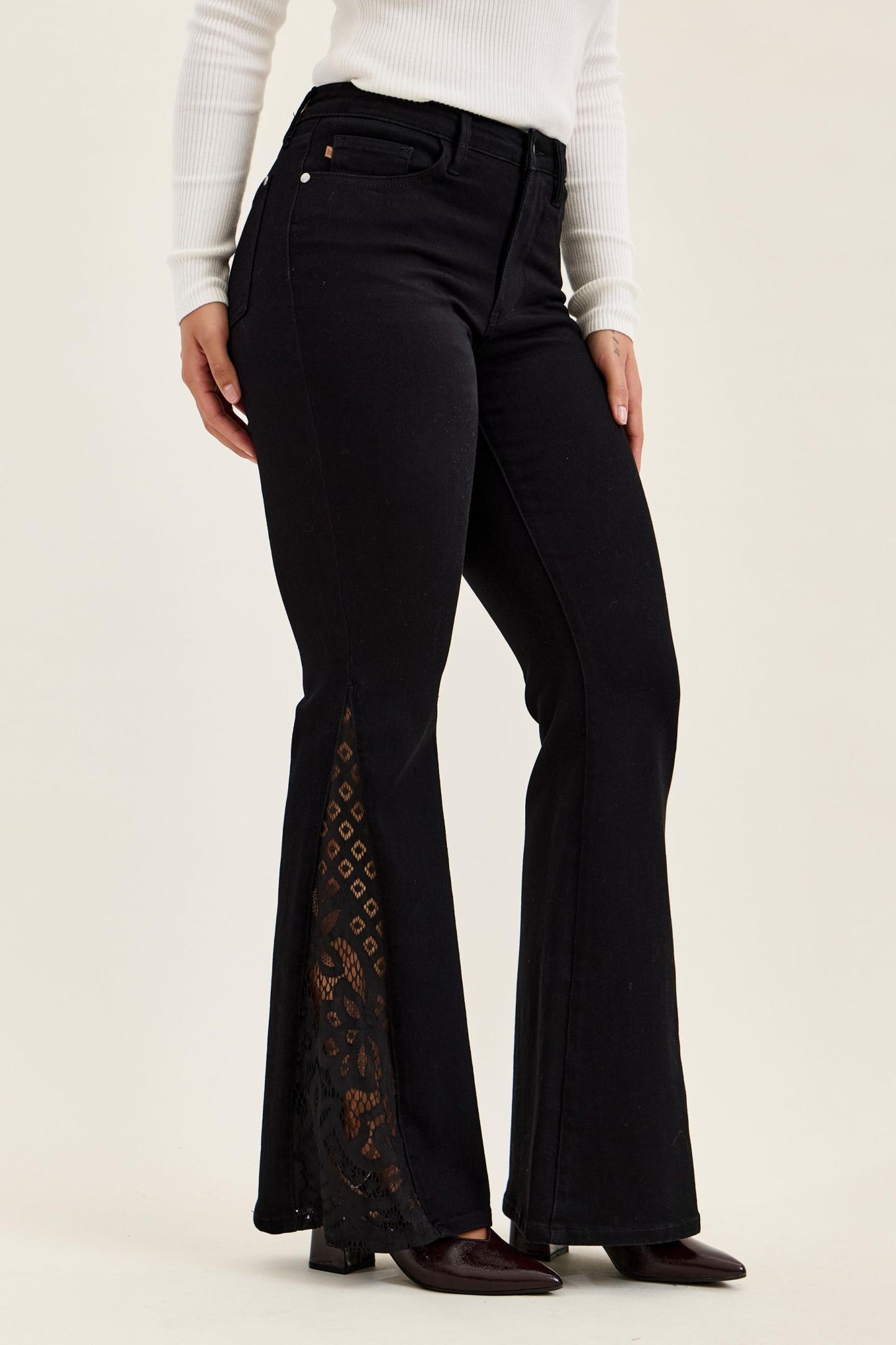 JAQUELINE Lace Hem Detail Shadow Luxe (Regular Inseam)