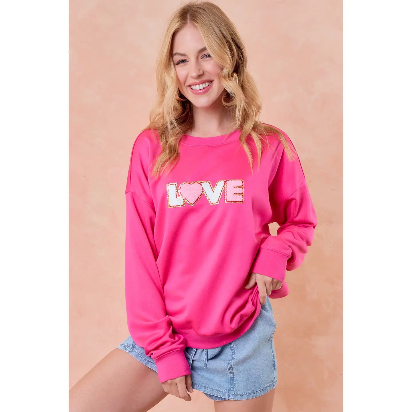 Love Chenille Patched Sweatshirt 🩷