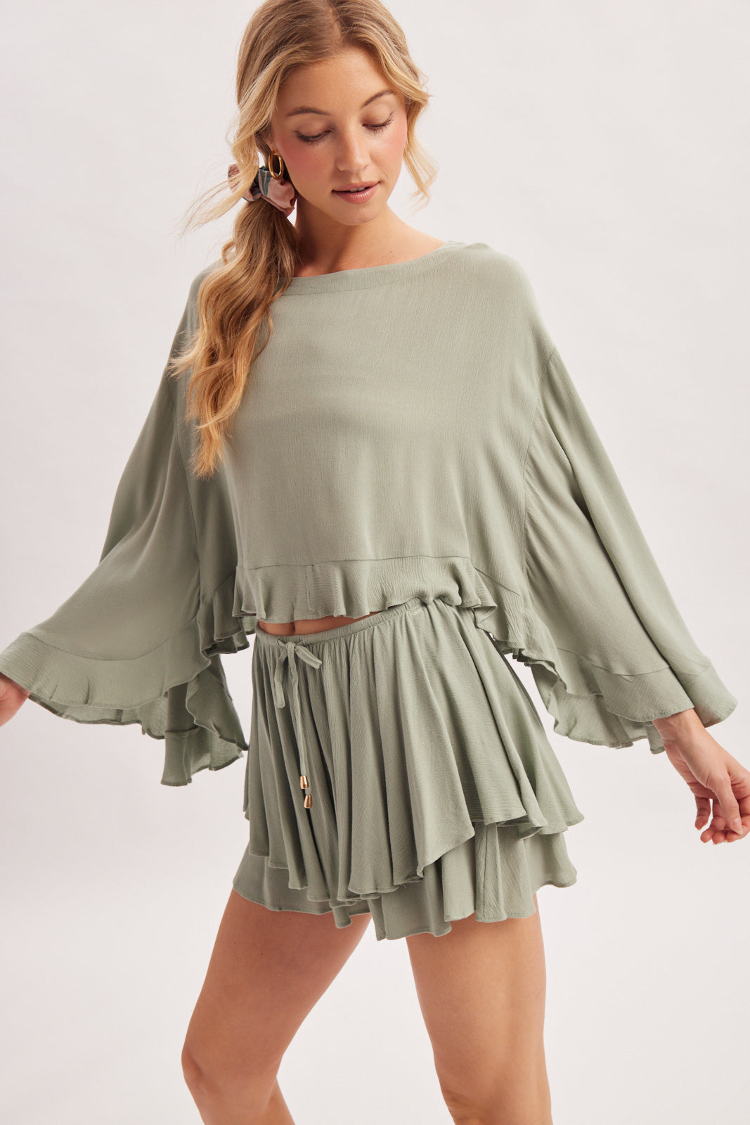Billowy Bell Sleeve Ruffle Hem Top ✨