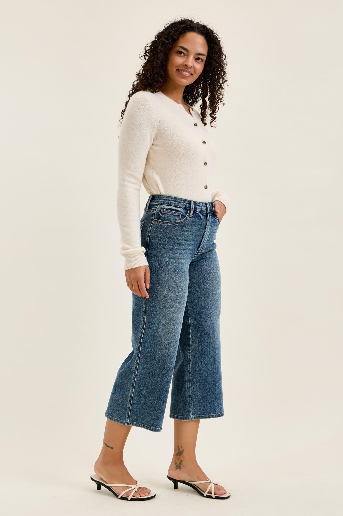 Dottie Wide Crop Judy Blue ✨