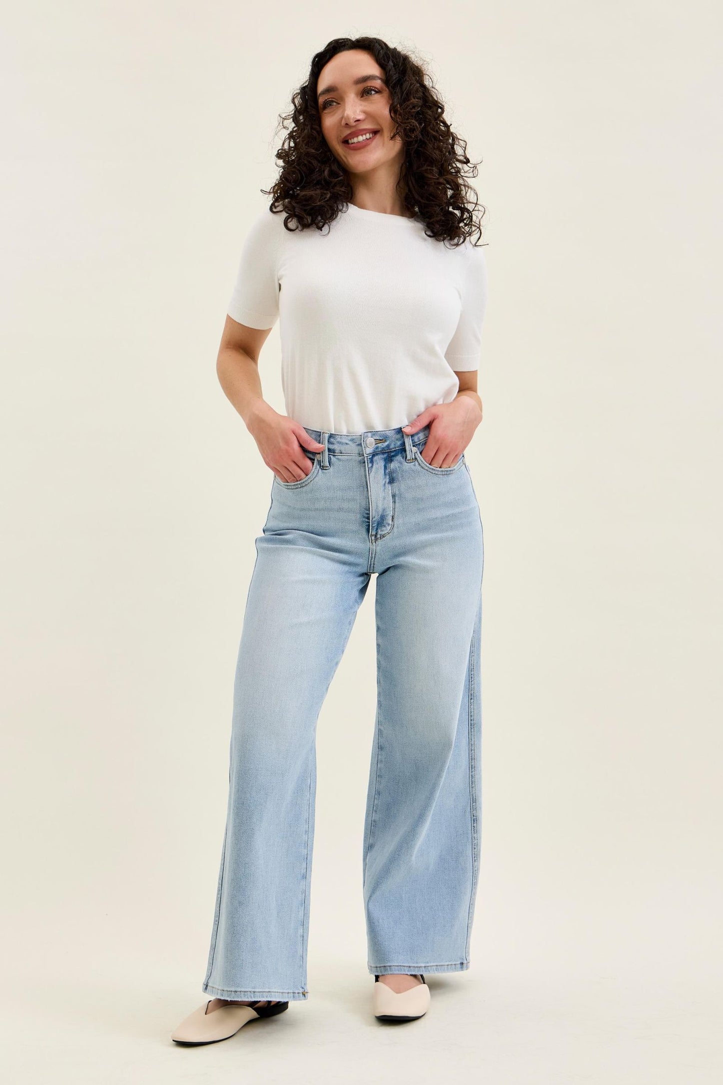 Petite T.C. Retro Wide w/ Curve Coin Pkt Judy Blue