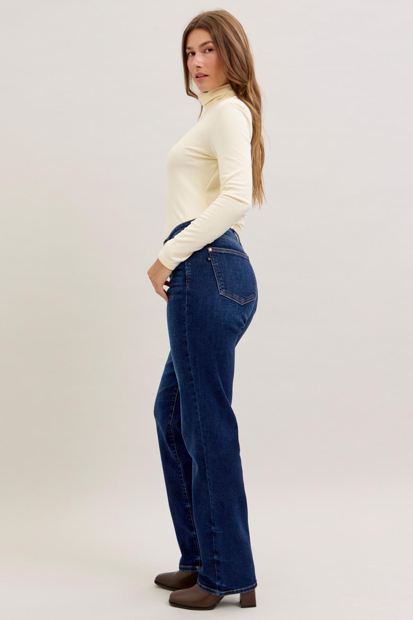 Long and Leggy Judy Blue
