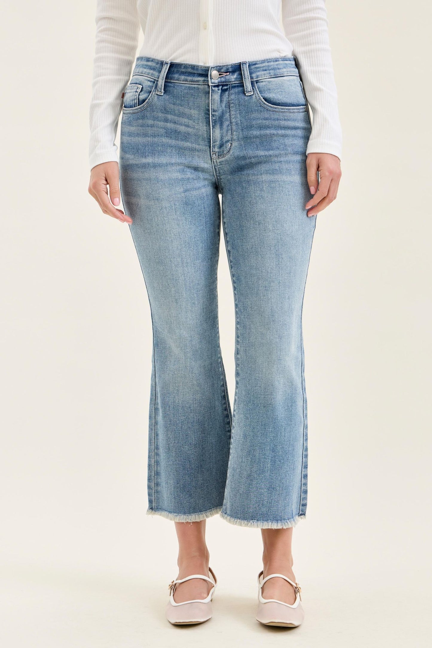 Kick Flare w/ Frayed Hem Judy Blue